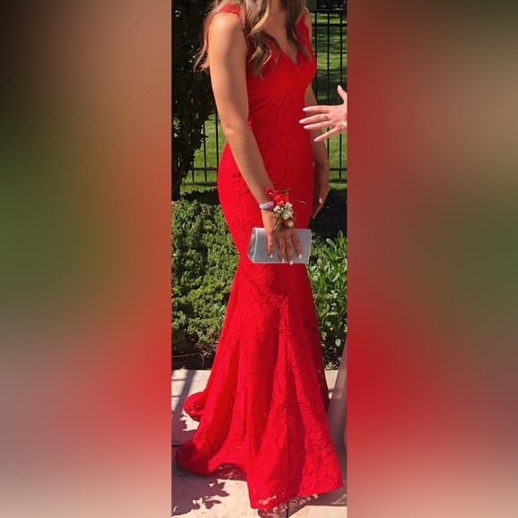 Red Lace Long Dress - Picture 9 of 9